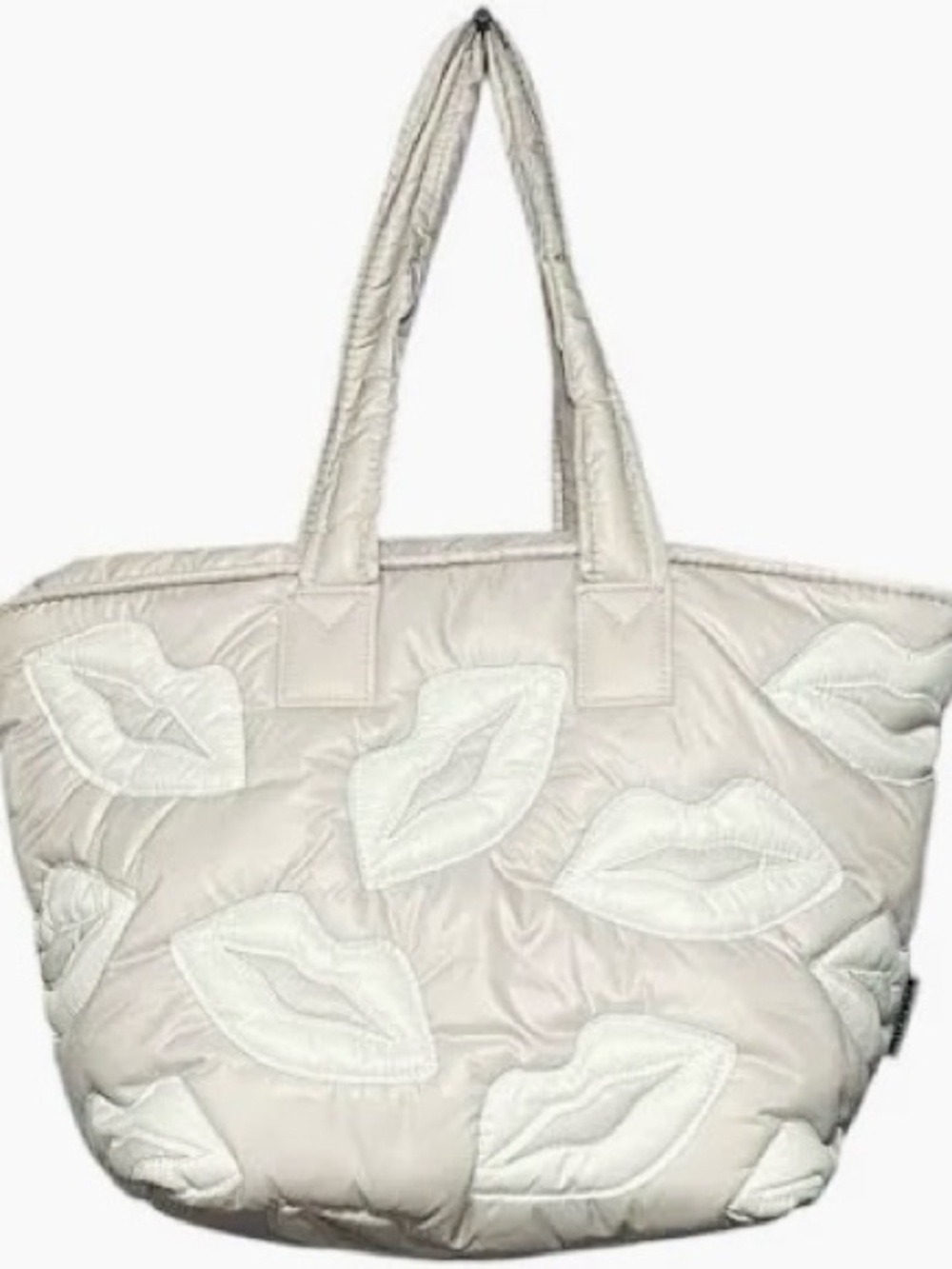 Wildfox Silver Lips Quilted Purrer Tote, NWT 🩶Viral🩶